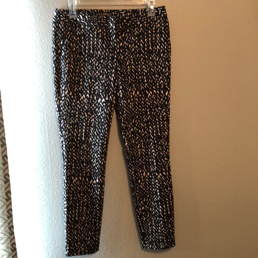 Patterned ankle pants